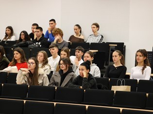 2025-12-03 19-16-40.jpeg